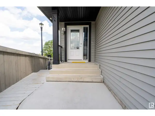 2939 11 ST NW Edmonton, Alberta62854409568770122