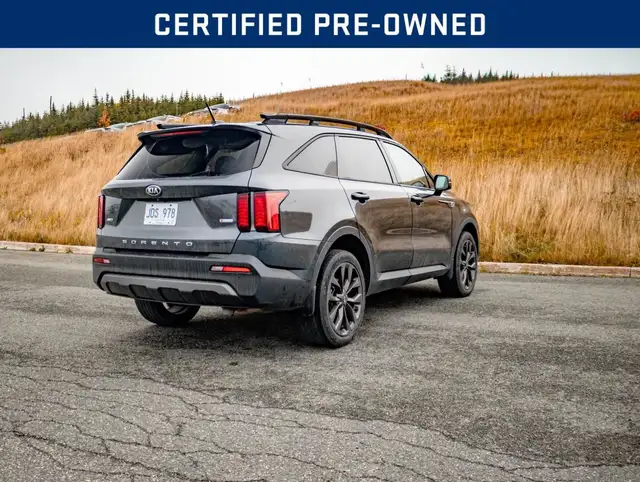 2021 Kia Sorento 2.5T X-Line in Cars & Trucks in St. John's - Image 6