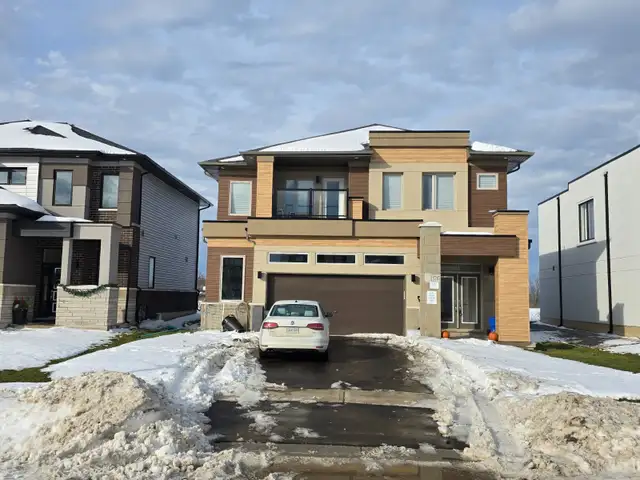 4-BDRM HOME FOR SALE IN BEAUTIFUL SEVERN - UNDER POWER OF SALE