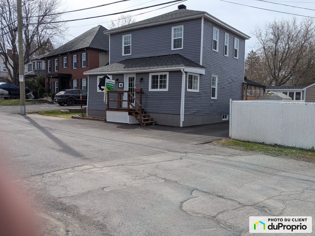 $439,000 - 2 Storey for sale in Chateauguay — photo 1