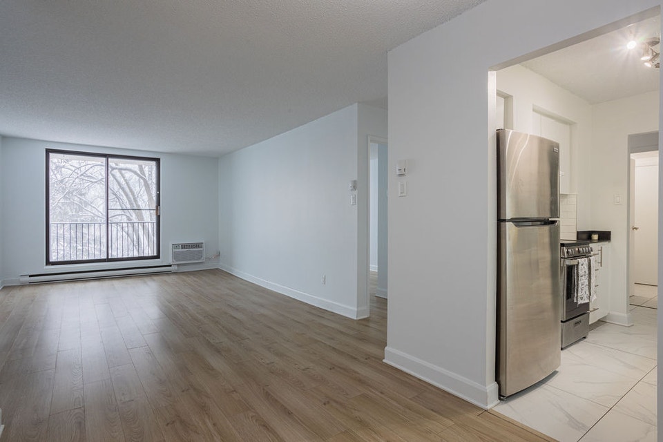 41/2, chambre,bedroom, louer,rent, St-Lambert 3