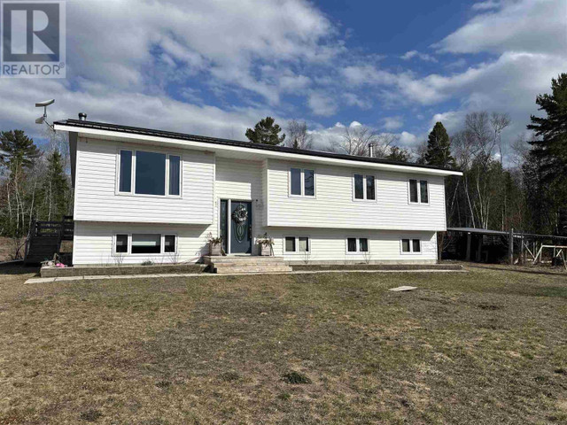 19 Weston RD Batchawana, Ontario in Houses for Sale in Sault Ste. Marie - Image 2