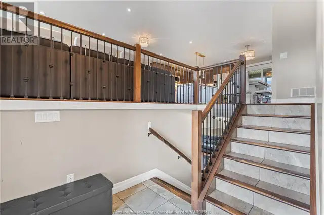 859 SOUTHWOOD DRIVE Lakeshore, Ontario62863316234881124