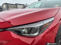 Vehicle Key Features Key Features 17-inch aluminum alloy wheels, 5-spoke, two-tone with machined fin... (image 9)