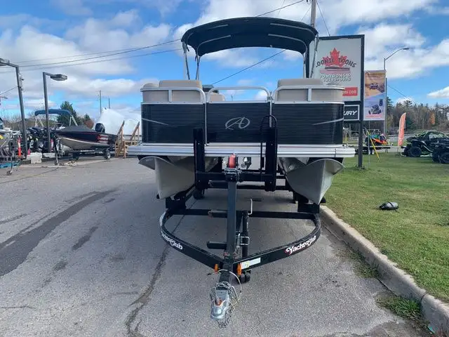 2019 Avalon Venture w/50HP Yamaha includes trailer! in Sport Touring in Sault Ste. Marie - Image 4