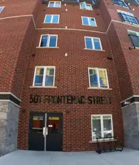 3 Bedroom Vibrant Student Living at 501 Frontenac St