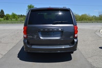 2018 Dodge Grand Caravan SXT 136,564 KM Only $13,950 or $130 Bi-Weekly (O.A.C.). Bi-weekly payment i... (image 3)