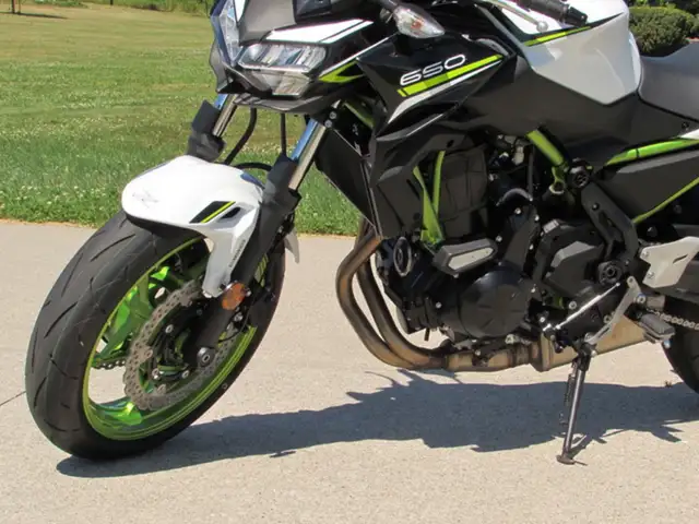 2021 Kawasaki Z650 ABS in Sport Bikes in Leamington - Image 14