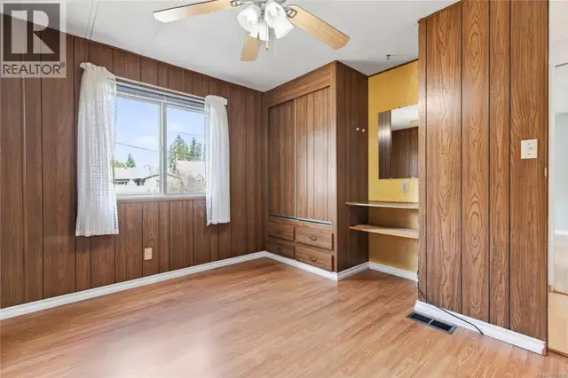 2619 Ulverston Ave Cumberland, British Columbia in Houses for Sale in Comox / Courtenay / Cumberland - Image 21