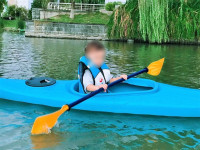 Vinnie 8' sit in kids kayak with stabilizers and free paddle