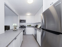 TOWNHOUSE 4 BEDROOM Apartment for Rent - 75 Eastdale Avenue