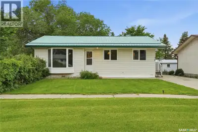 This well-maintained home offers 3 bedrooms and 2 bathrooms, with a practical layout and comfortable...