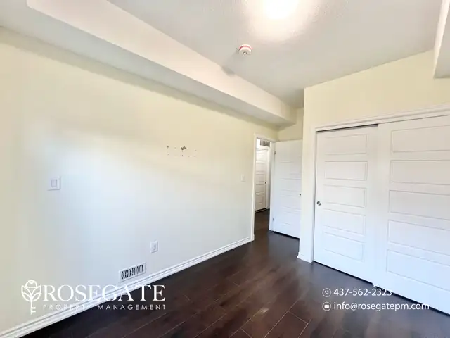 Modern 2-Bedroom Condo-Townhouse with Balcony & Parking – Kitche in Long Term Rentals in Kitchener / Waterloo - Image 9