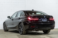 *English below* *Français:* Cette BMW 330e xDrive 2022 affichant 46 615 km, provenant d'un seul prop... (image 5)