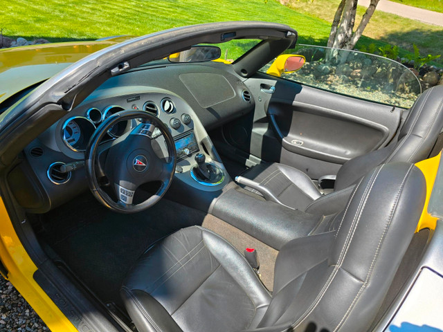 2007 Pontiac Solstice in Cars & Trucks in Prince Albert - Image 3