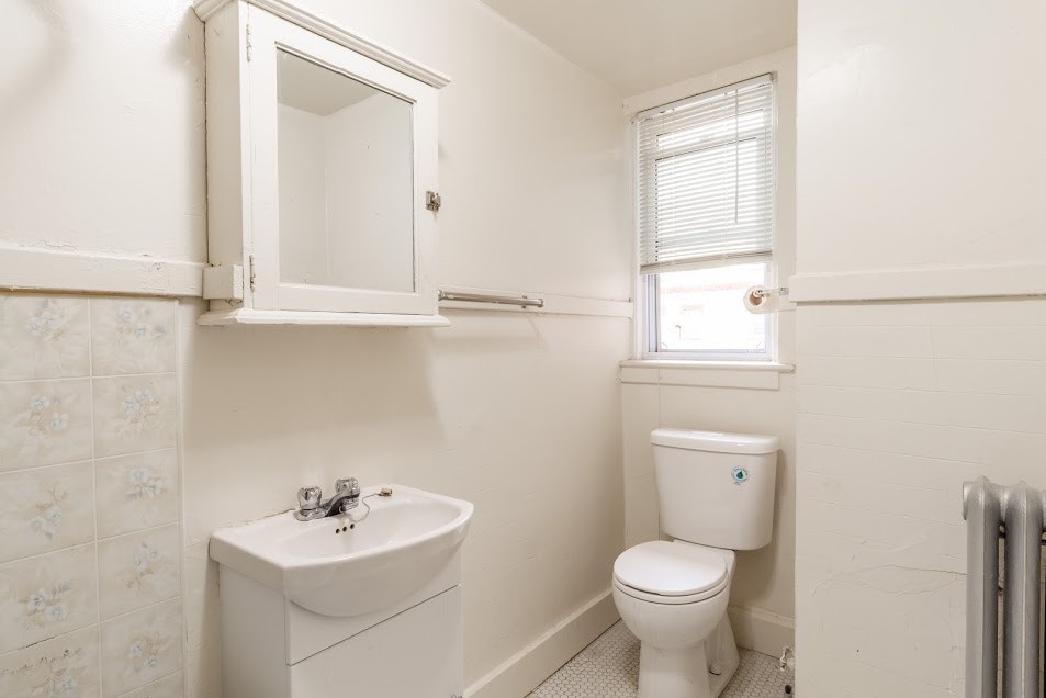 221 Colony St- Studio Suite 3
