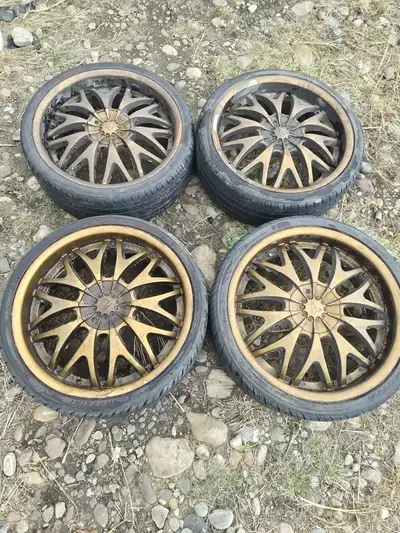 Condition Used - Good *Tire Size: 225/25ZR20 *Season: Summer *Brand: Mazzini Tire *Tread: Approx 55/...