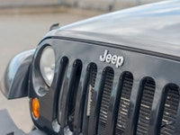 KBB.com Best Resale Value Awards. This Jeep Wrangler has a trusty Gas V6 3.6L/220 engine powering th... (image 8)