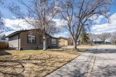 UNISON 4 BEDROOM UNFURNISHED HOUSE IN LAKEVIEW