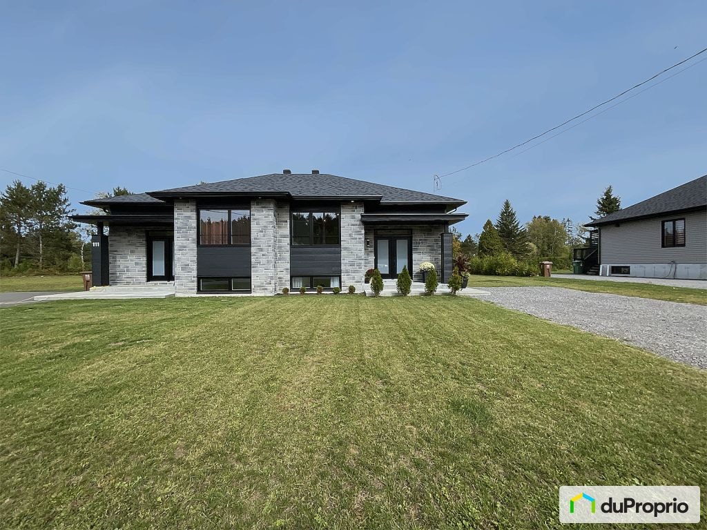 $385,000 - Semi-detached for sale in St-Alban — photo 2