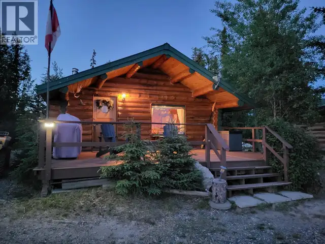 Cabin 4 Hatheume Lake Road Peachland, British Columbia in Houses for Sale in Penticton - Image 4