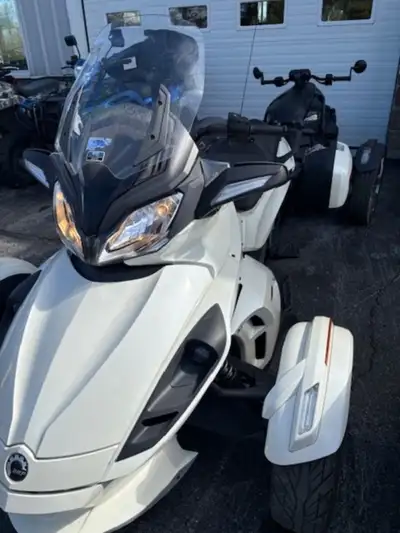 Bay Marine Sales 2012 Can-Am Spyder ST-S SE5 sold as is or $1500 more certified. 2012 Can-Am Spyder...