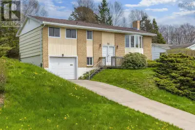 Well maintained home in the heart of Woodlawn/Portland Estates, close to all amenities!! This 3 Bedr...