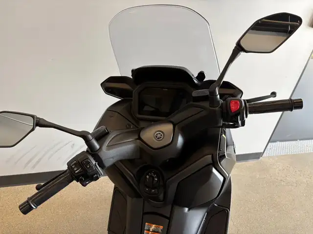 2025 Yamaha Xmax in Sport Touring in Saskatoon - Image 6