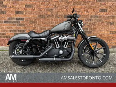 Super cool Canadian IRON 883 with only 6,000 KM, Vance & Hines pipes, Screamin' Eagle high flow air...