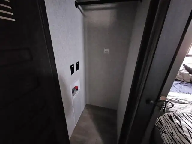 2026 CrossRoads RV Hampton 372FDB in Travel Trailers & Campers in Kelowna - Image 20