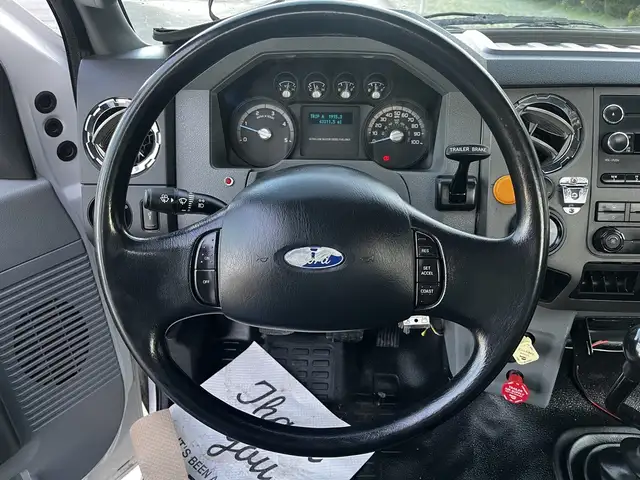 2011 Ford F750 18 Foot Cummins Manual Flatdeck in Heavy Trucks in Winnipeg - Image 38