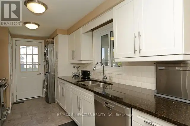 314 WYLDWOOD LANE S South Huron (Stephen), Ontario in Houses for Sale in Grand Bend - Image 20
