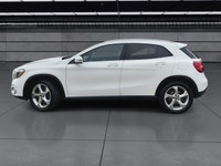 Introducing the pristine 2020 Mercedes-Benz GLA 250 4MATIC SUV in a stunning white finish, coupled w... (image 4)