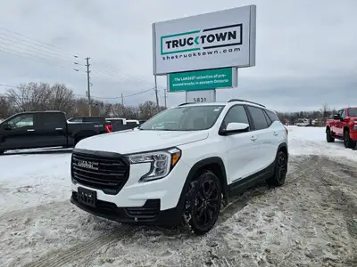 Command the road and elevate your daily drive with this stunning 2022 GMC TERRAIN SLE AWD Elevation,...