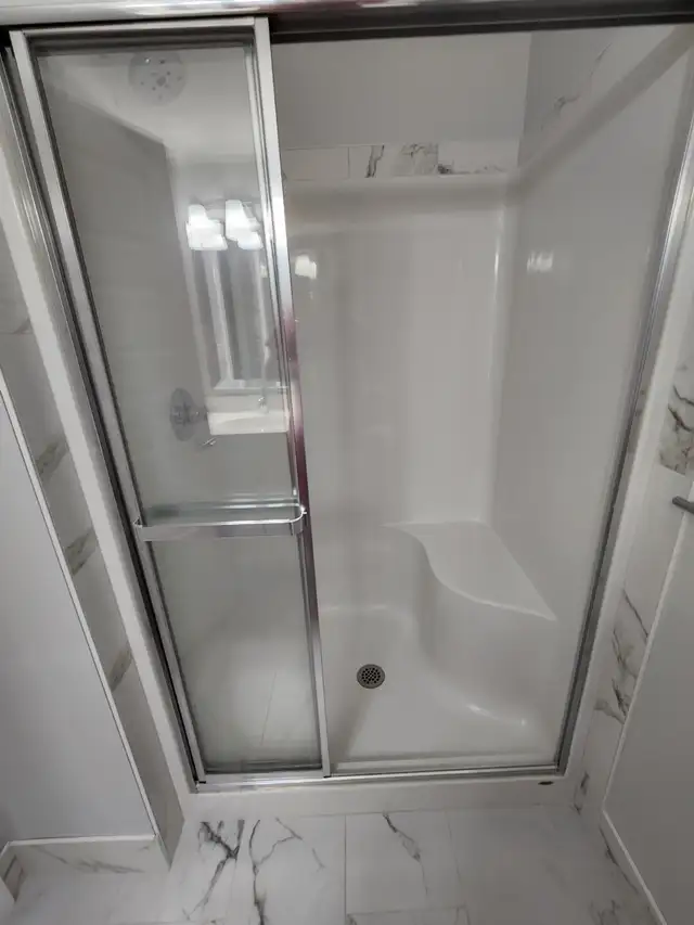 Basement suite for rent with shared access in Room Rentals & Roommates in Sarnia - Image 7