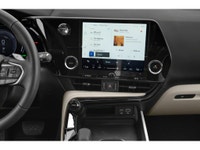 One Owner verified, Clean Carfax, Rubber Mats, Owner Manual, 2 Set of Tires/Rims, 2.5L 4-Cylinder DO... (image 6)