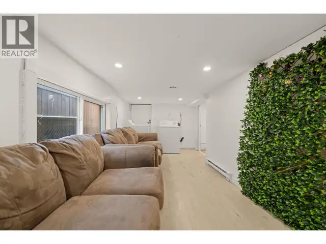 266 E 32ND AVENUE Vancouver, British Columbia in Houses for Sale in Vancouver - Image 23