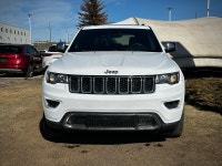 Stock#: 250598BThe 2018 Jeep Grand Cherokee is a mid-size SUV that blends on-road comfort with off-r... (image 5)