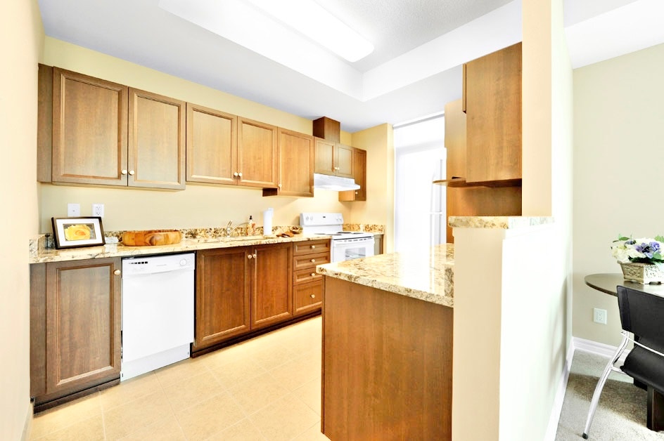 2 BED - 2 BATH - OTTAWA - APARTMENT BUILDING 4