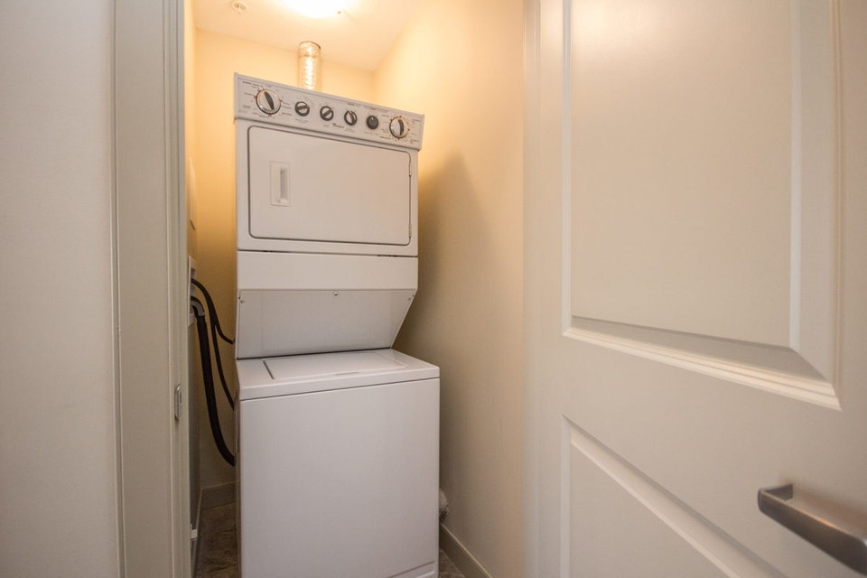 One Bed In Beautiful Sylvan Lake - $699 Security Deposit Promo 3