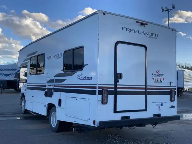 2023 Coachmen RV Freelander 22XG in RVs & Motorhomes in Dawson Creek - Image 13
