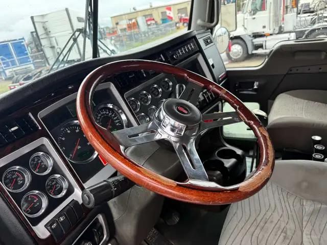 2013 Kenworth T800 Triaxle26FT Roll Off Truck in Heavy Trucks in Oakville / Halton Region - Image 15