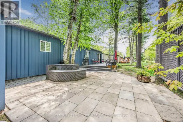 10 ALLEN DRIVE N Wasaga Beach, Ontario in Houses for Sale in Oakville / Halton Region - Image 27