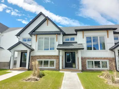 7 Station Drive, Sylvan Lake This is a brand new neighborhood with walking paths right off Song Bird...