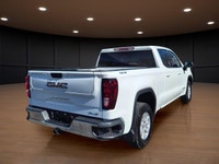 Price includes $1,000 finance credit. Price does not include fees or taxes. The 2021 GMC Sierra 1500... (image 4)