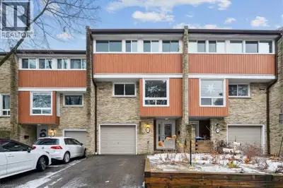 Welcome to this beautiful, 4-bedroom townhome in desirable south Clarkson. Features include a stunni...