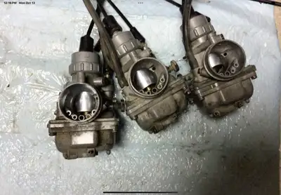 1972 Suzuki GT380 GT550 Triple Carbs Carburetors 1972 Suzuki Indy GT550 Triple Carbs Carburetors $37...