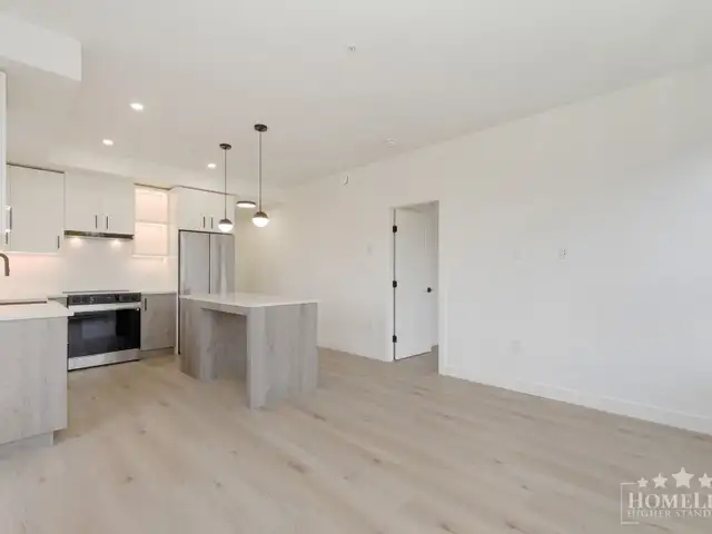 Modern 2 Bedroom, 2 Bathroom Condo for Rent in Guildford, Surrey | Long ...