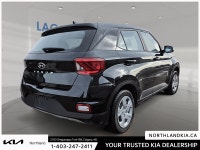 2022 Hyundai Venue Essential Odometer is 11586 kilometers below market average! Ready for anything,... (image 3)