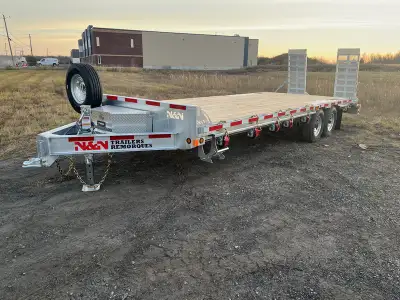 plate forme gooseneck bumper pull timon 24 pieds 20 + 4 essieux 7000 LBS freins electrique Deck over...